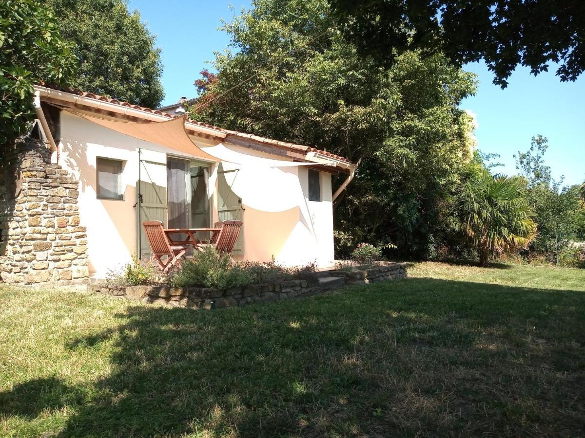 Au Repos Villa Treziers Eksteriør billede